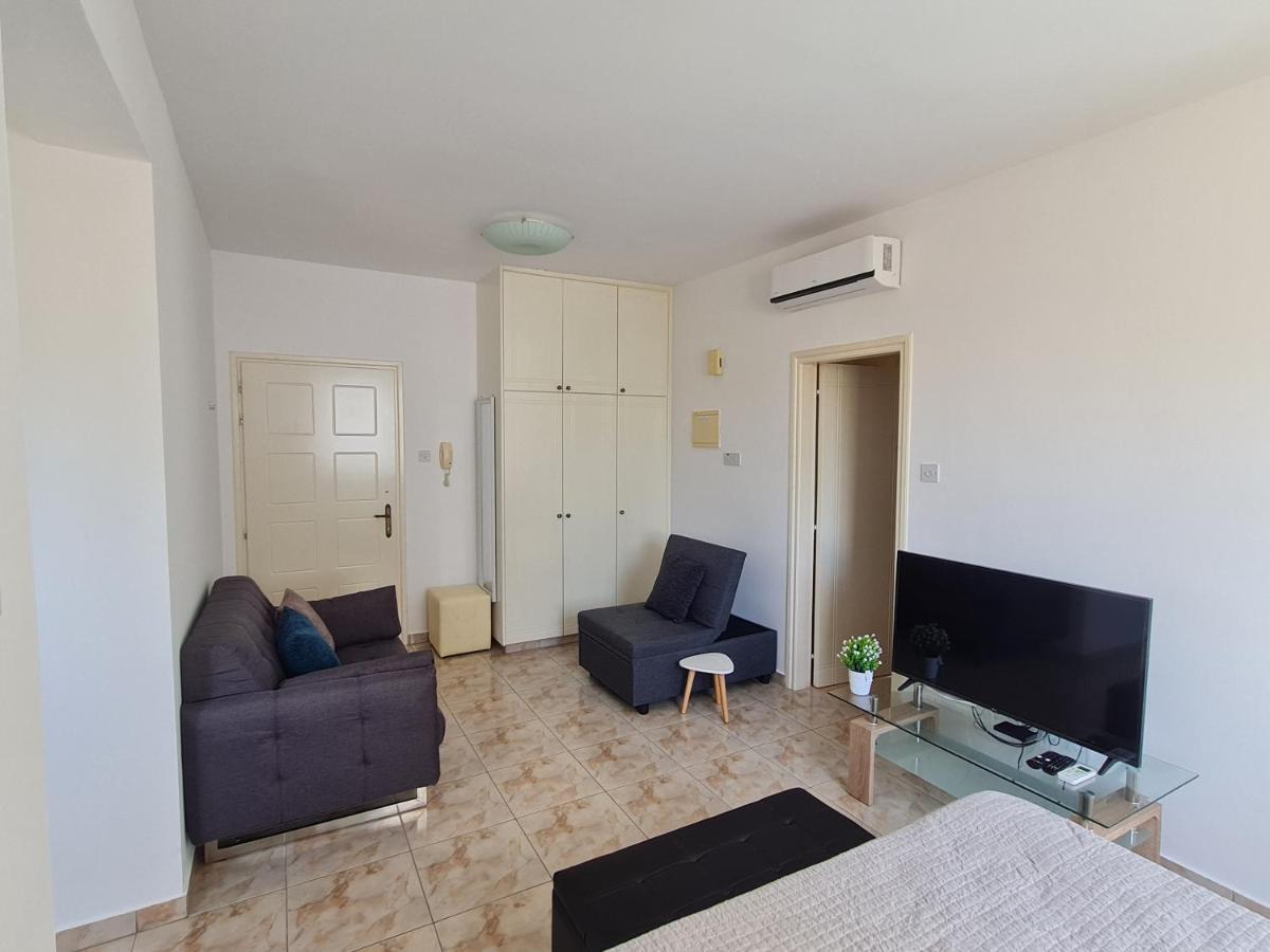Laertis 2 Complex, Studio Apartment 106 - By Imh Travel & Tours Пафос Екстериор снимка