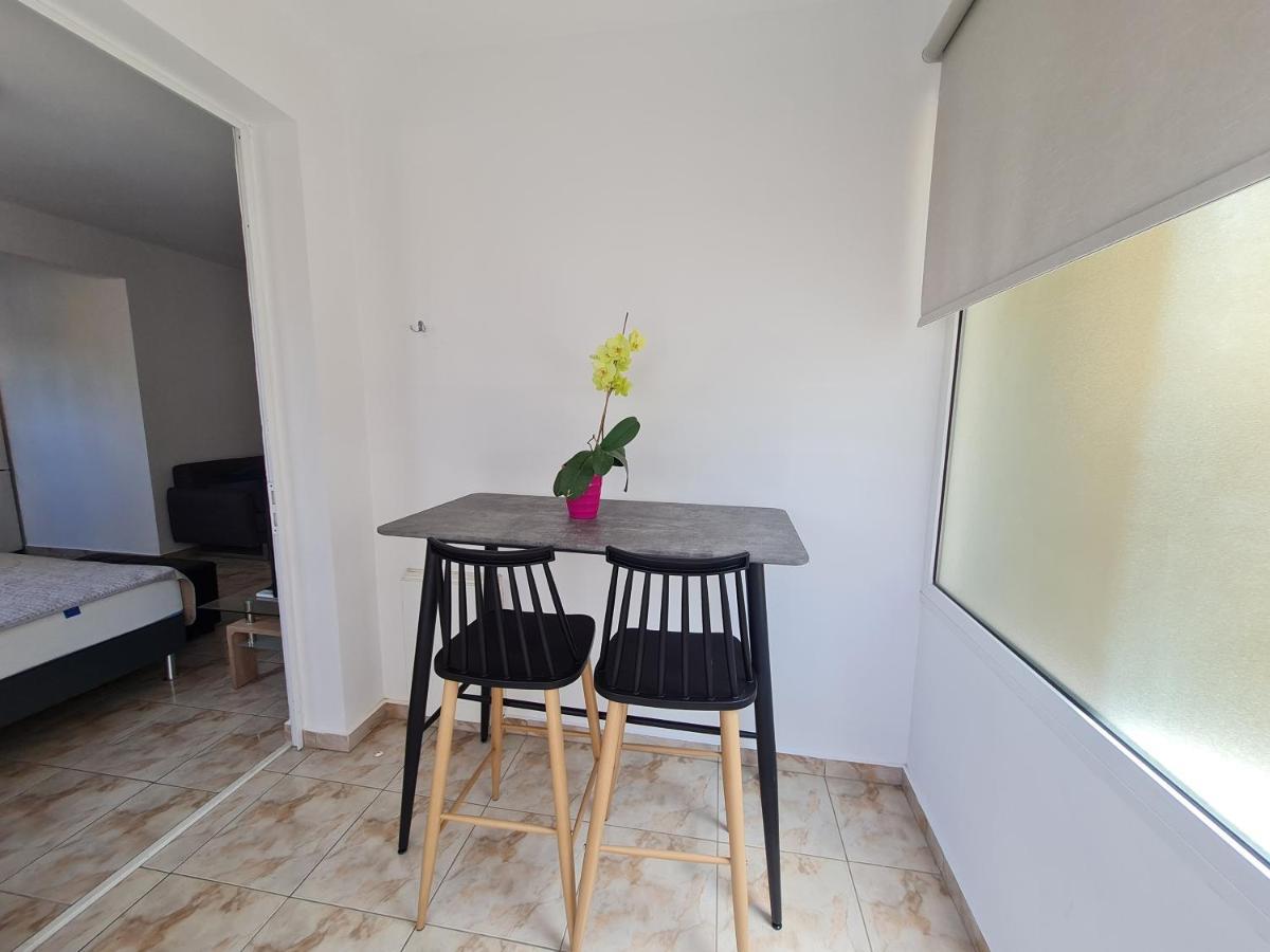Laertis 2 Complex, Studio Apartment 106 - By Imh Travel & Tours Пафос Екстериор снимка