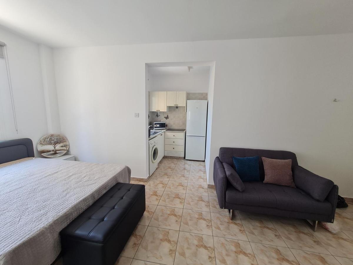Laertis 2 Complex, Studio Apartment 106 - By Imh Travel & Tours Пафос Екстериор снимка